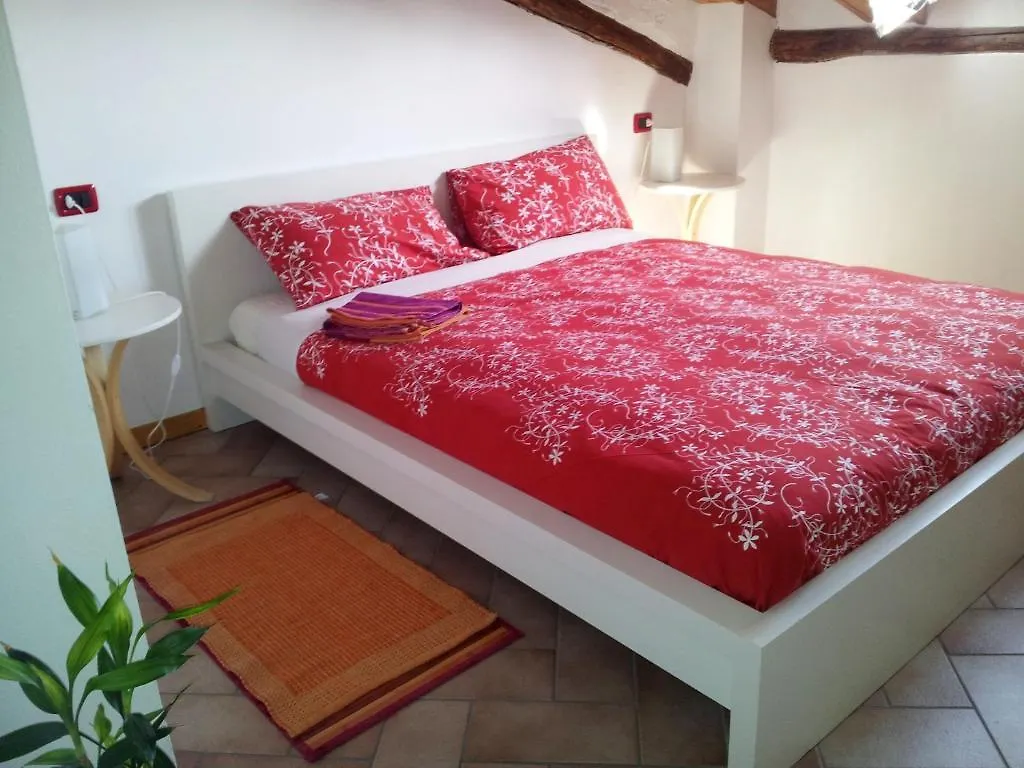 B&B La Ca De La Fra Gravedona Bed & Breakfast